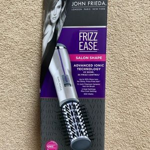 NEW John Frieda Frizz Ease Hot Air Brush